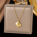 Women Shell Necklace 14k Gold Plated Stainless Steel Layered Starfish Conch SeaShell Pearl Charm Necklace Summer Beach Jewelry